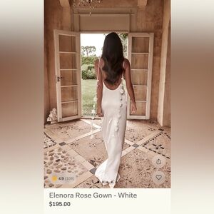 Elegant White Sleeveless Gown